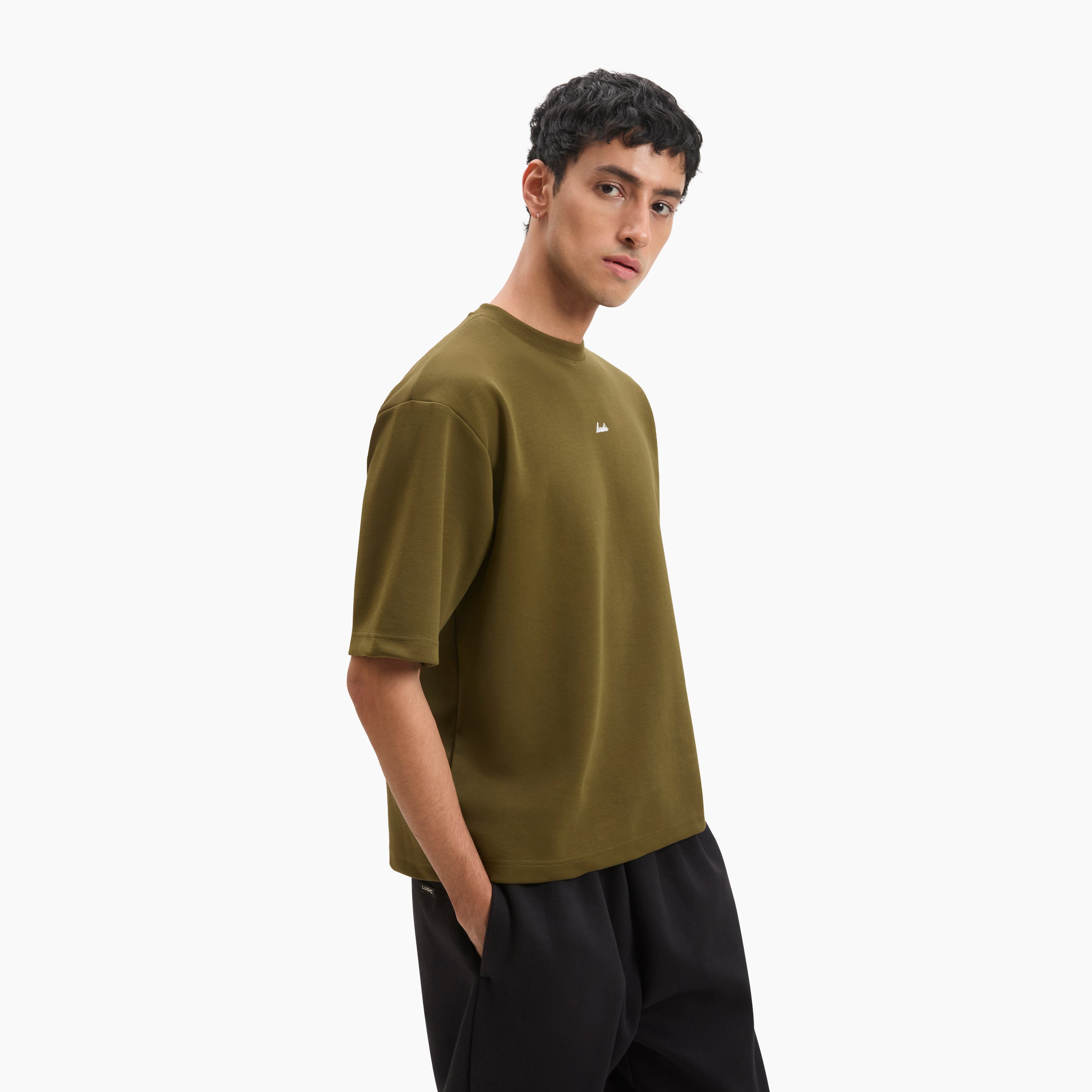 Male | Krish is 6’1 and wearing L