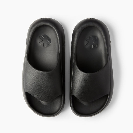 Ludic Slider in Black with Cloud frame material 