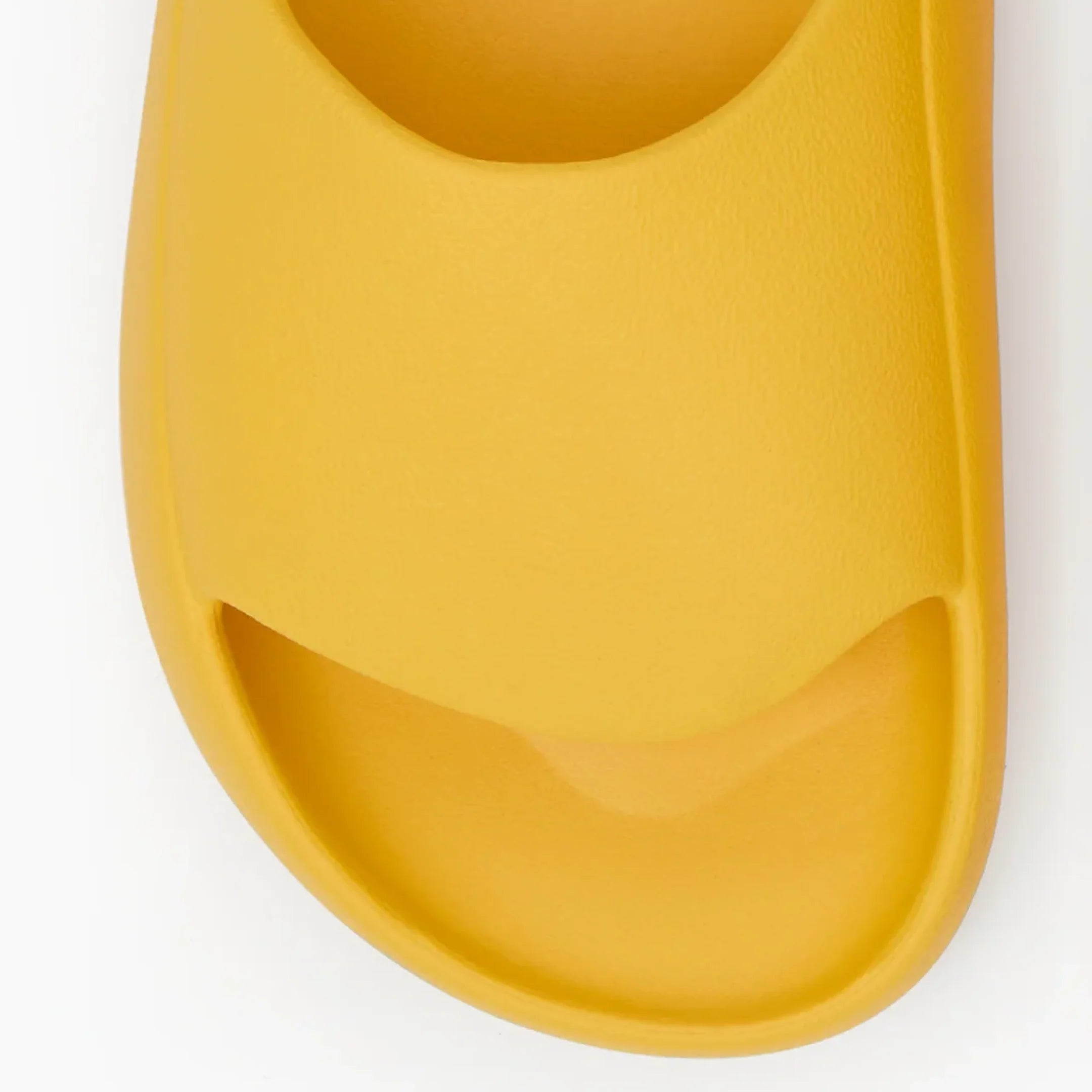 Wide-Toed Relaxed Fit.