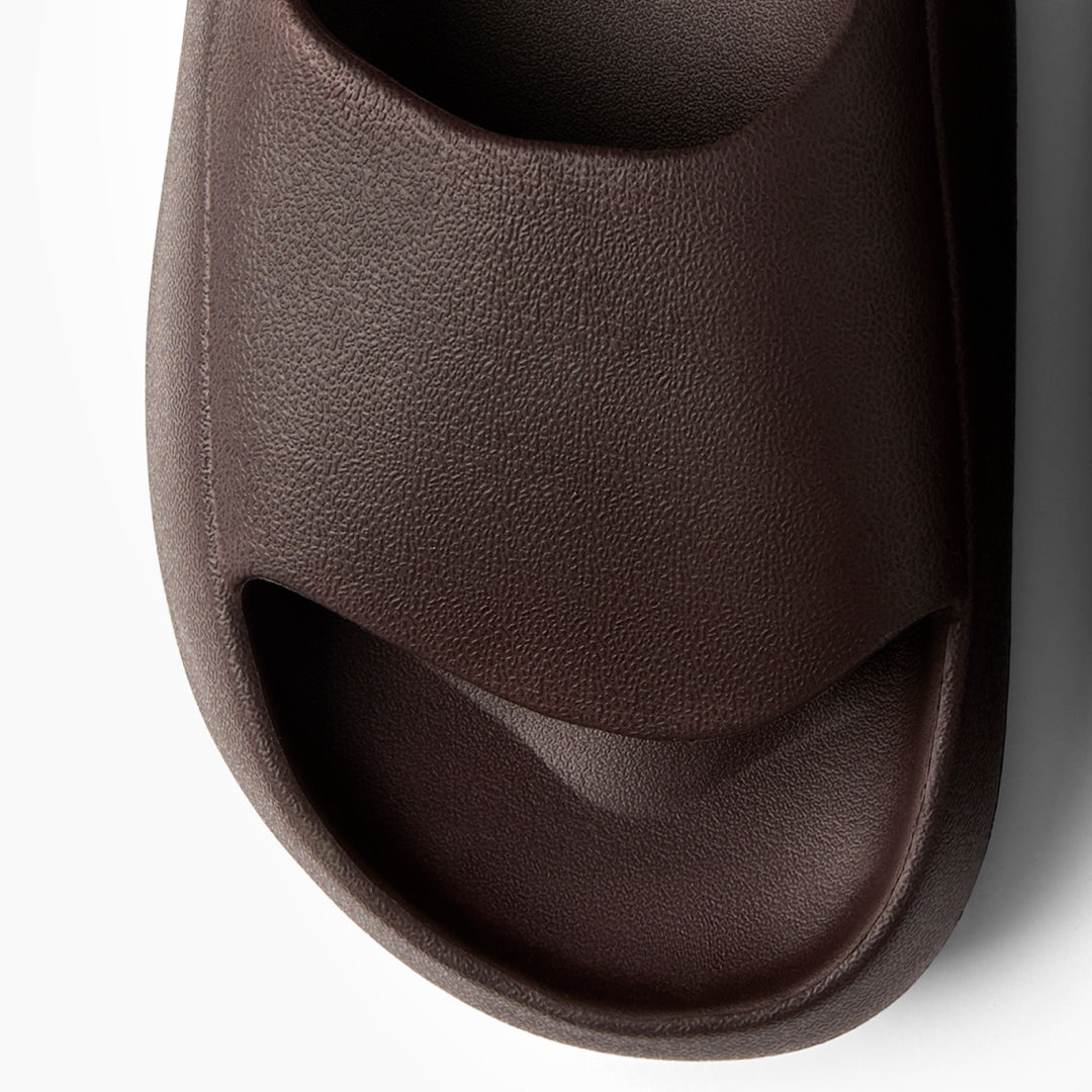 Wide-Toed Relaxed Fit.